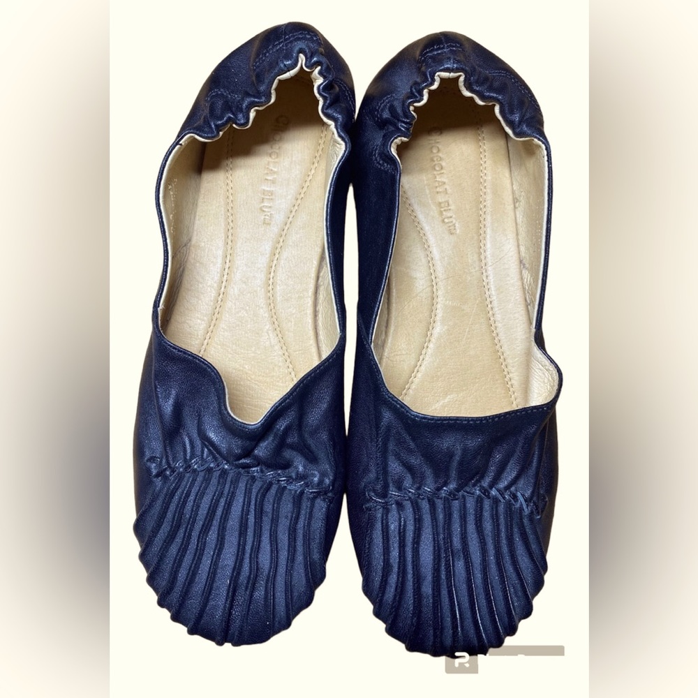 Chocolate Blu Women’s Black Flats Leather  Barely Worn. Padded Foot Bed sz 8.5